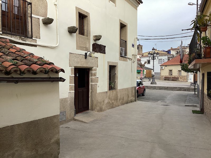 Albergue Turístico "San Blas" | Hospedaje en Vía de la Plata | Oliva de Plasencia - ()