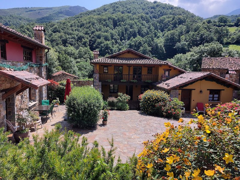 Casas rurales Valle de Bueida Asturias - ()