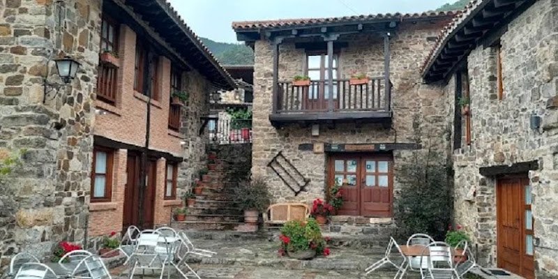 El Patio Apartamentos (Iniciativas Turísticas Lerones SL) - ()