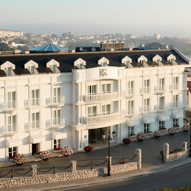 Gran Hotel Suances - ()