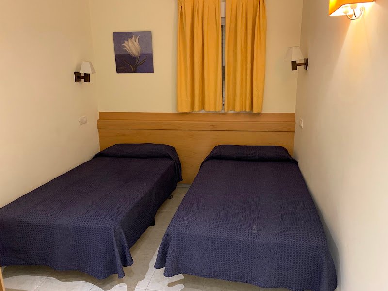 Hostal El Val - ()