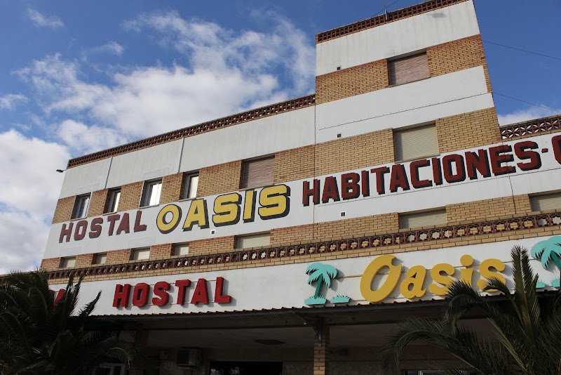 HOSTAL OASIS - ()