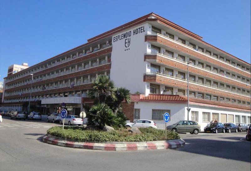 Hotel Esplendid - ()