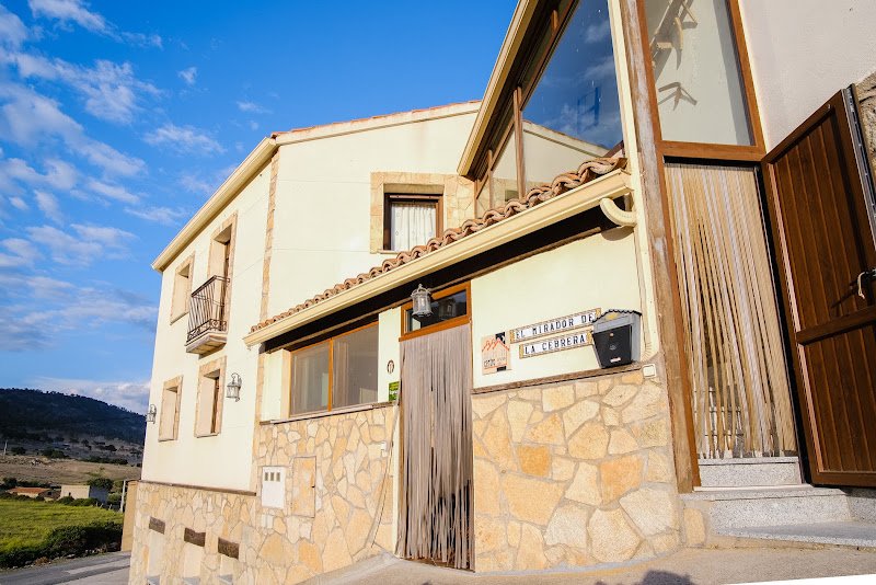 Hotel Rural El Mirador de la Cebrera - ()