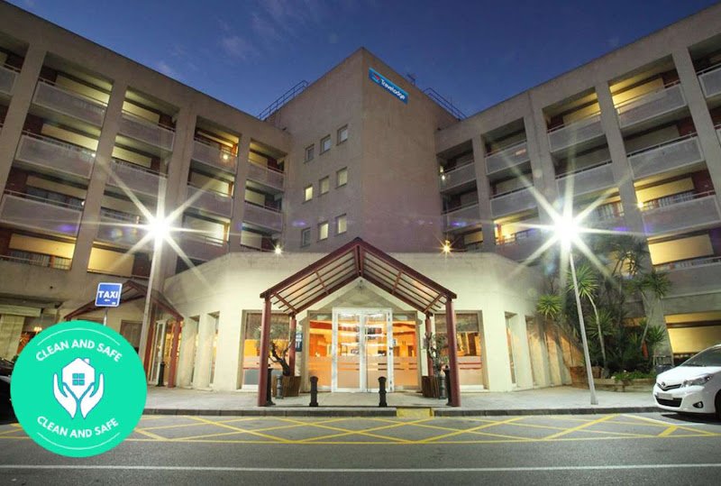 Hotel Travelodge Barcelona del Valles - ()