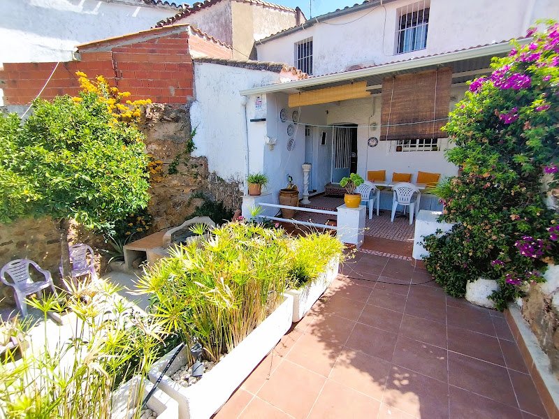 La Casa del Barranco que mira al Pico - ()