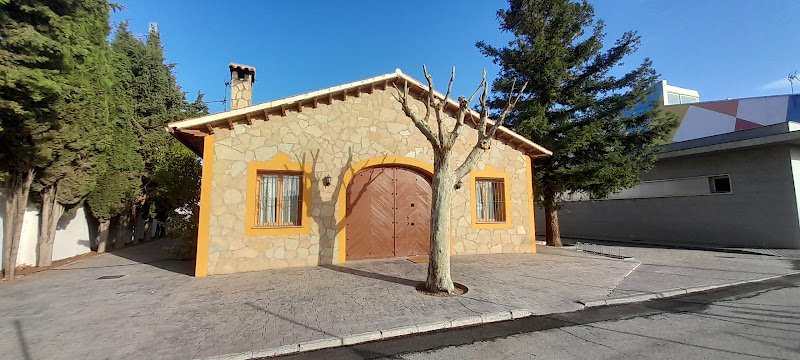 LA PUEBLA ALBERGUE Y ACTIVIDADES - ()