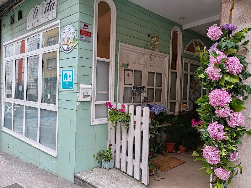 OLI VITA HOSTEL, Albergue con encanto en Viveiro - ()